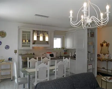 Apartment Mery Domaso